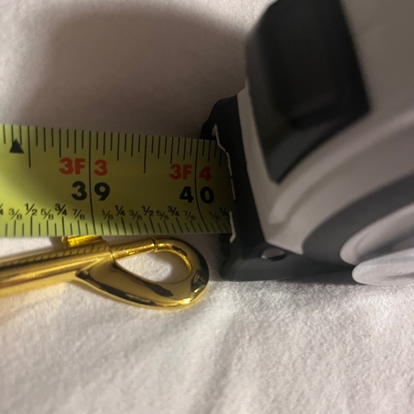 Elegant White Rope Leash Accessory with Gold Accent - Picture 3 of 7